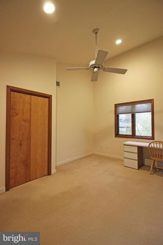 6872 MELROSE DR, Mclean, VA 22101