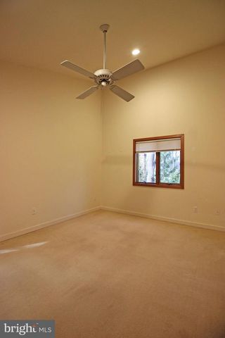 6872 MELROSE DR, Mclean, VA 22101