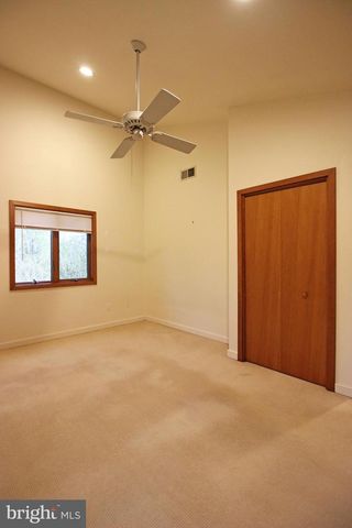 6872 MELROSE DR, Mclean, VA 22101