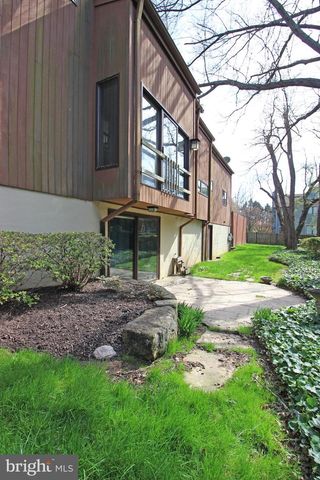 6872 MELROSE DR, Mclean, VA 22101