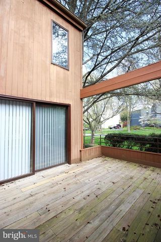 6872 MELROSE DR, Mclean, VA 22101