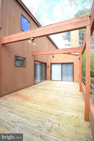 6872 MELROSE DR, Mclean, VA 22101