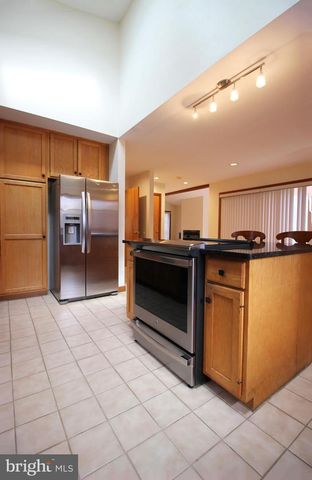 6872 MELROSE DR, Mclean, VA 22101