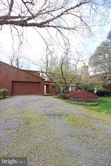 6872 MELROSE DR, Mclean, VA 22101