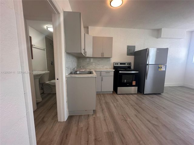 50 NW 79th St 6, Miami, FL 33150