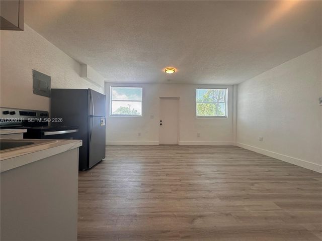 50 NW 79th St 6, Miami, FL 33150