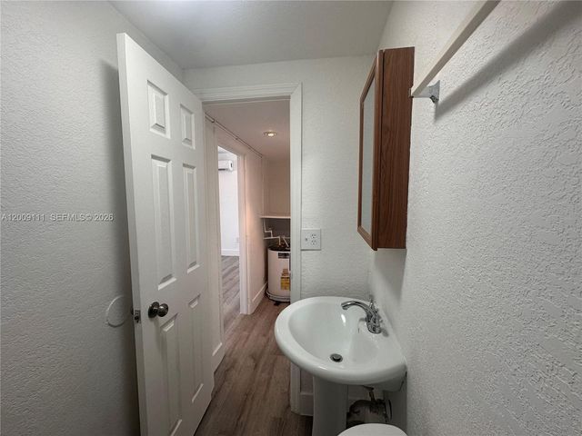 50 NW 79th St 6, Miami, FL 33150