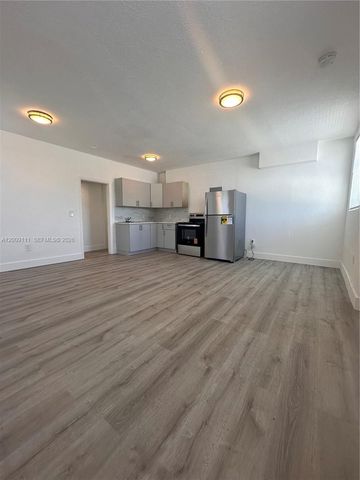 50 NW 79th St 6, Miami, FL 33150