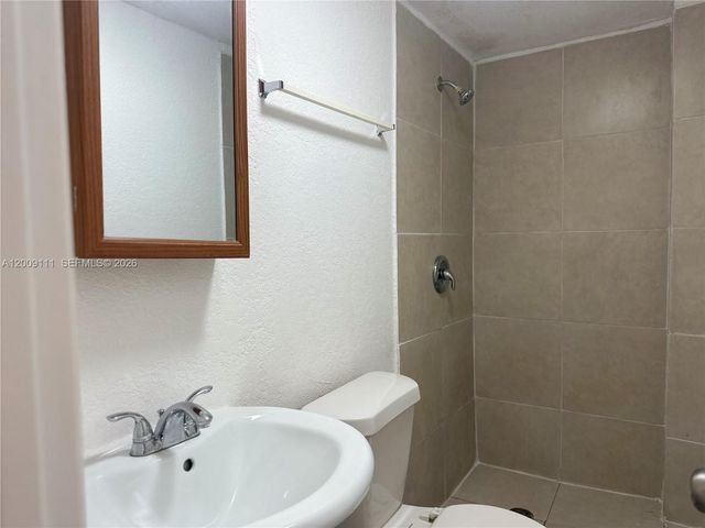 50 NW 79th St 6, Miami, FL 33150