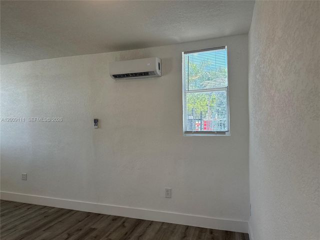50 NW 79th St 6, Miami, FL 33150