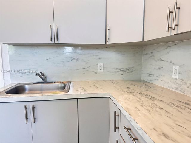 50 NW 79th St 6, Miami, FL 33150
