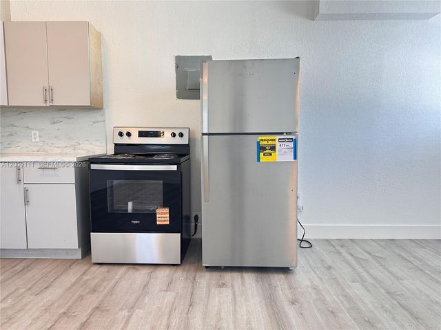 50 NW 79th St 6, Miami, FL 33150