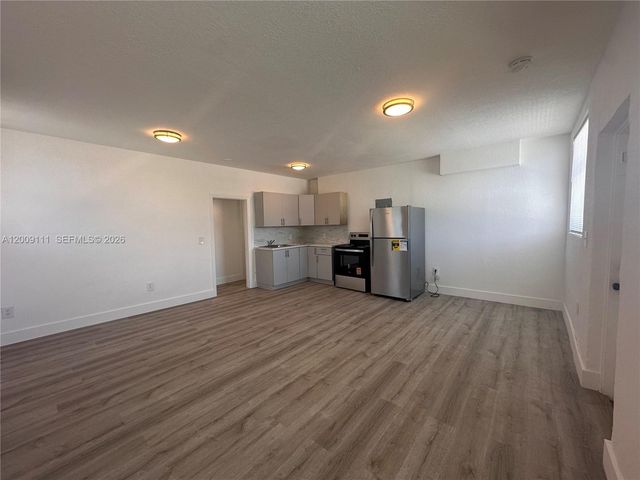 50 NW 79th St 6, Miami, FL 33150