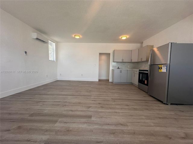 50 NW 79th St 6, Miami, FL 33150