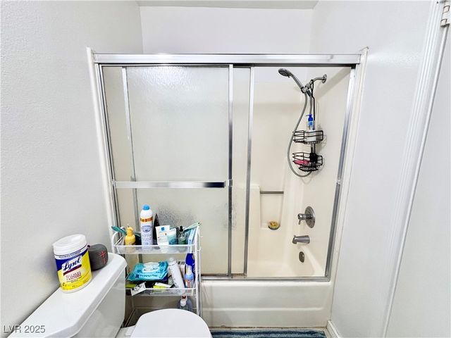 1381 East University Avenue 102, Las Vegas, NV 89119