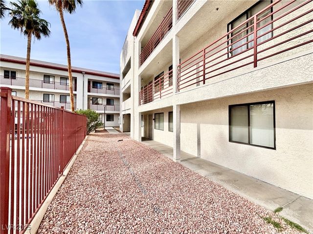 1381 East University Avenue 102, Las Vegas, NV 89119