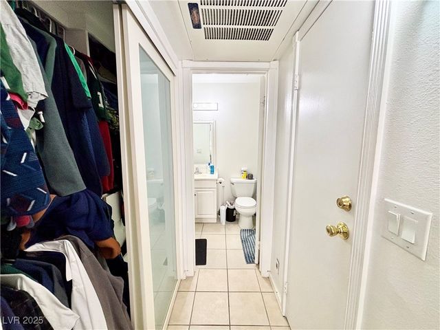 1381 East University Avenue 102, Las Vegas, NV 89119