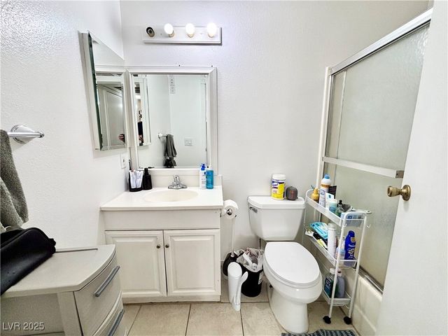 1381 East University Avenue 102, Las Vegas, NV 89119