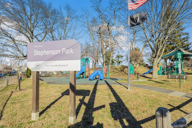 9 Lyons Place, New Rochelle, NY 10801