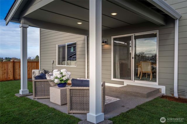 9834 Ferns Loop SE, Yelm, WA 98597