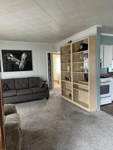 956 Circle DRIVE, Manitowoc, WI 54220