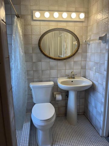 956 Circle DRIVE, Manitowoc, WI 54220