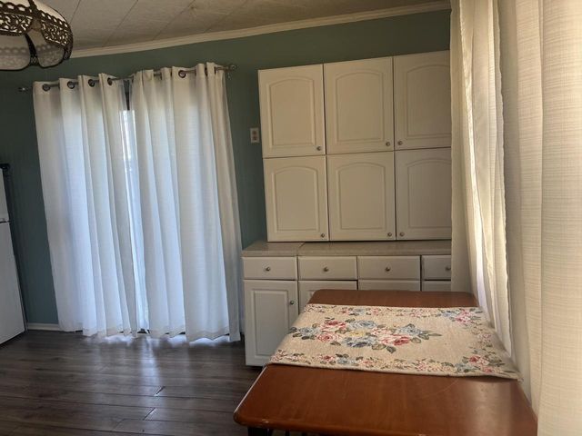 956 Circle DRIVE, Manitowoc, WI 54220