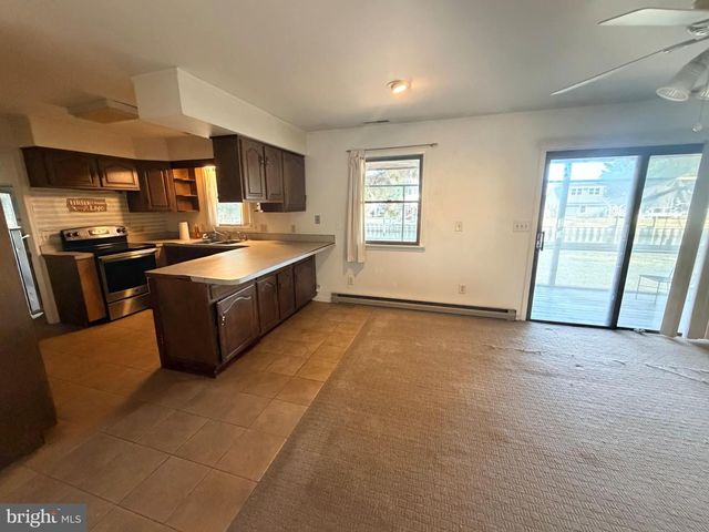 5105 RICHARDSON ST, Chincoteague Island, VA 23336