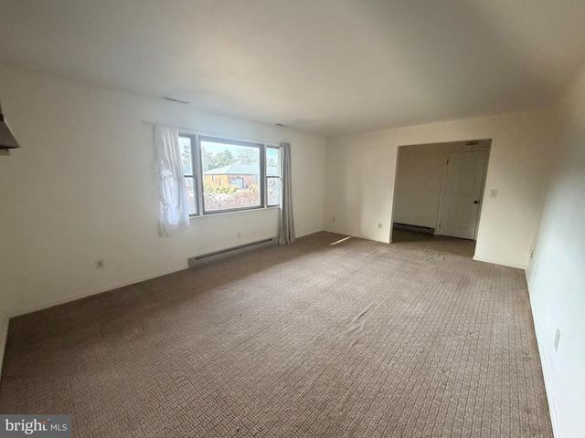 5105 RICHARDSON ST, Chincoteague Island, VA 23336