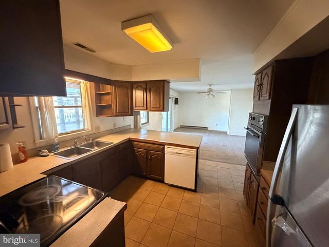 5105 RICHARDSON ST, Chincoteague Island, VA 23336