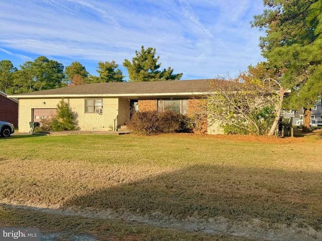 5105 RICHARDSON ST, Chincoteague Island, VA 23336