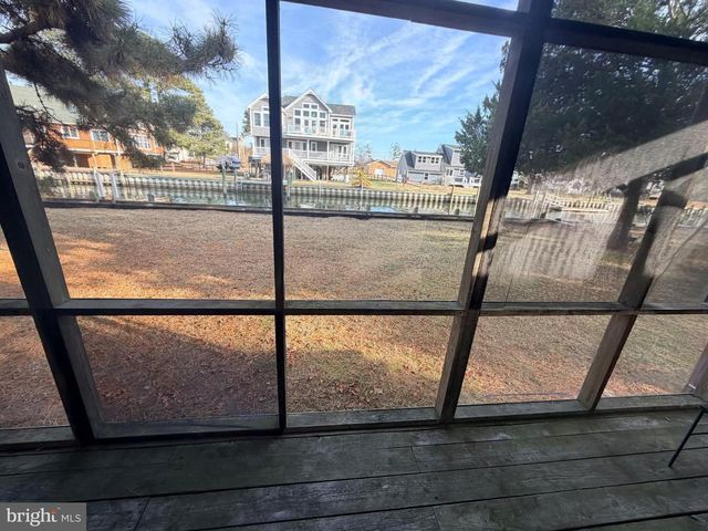 5105 RICHARDSON ST, Chincoteague Island, VA 23336