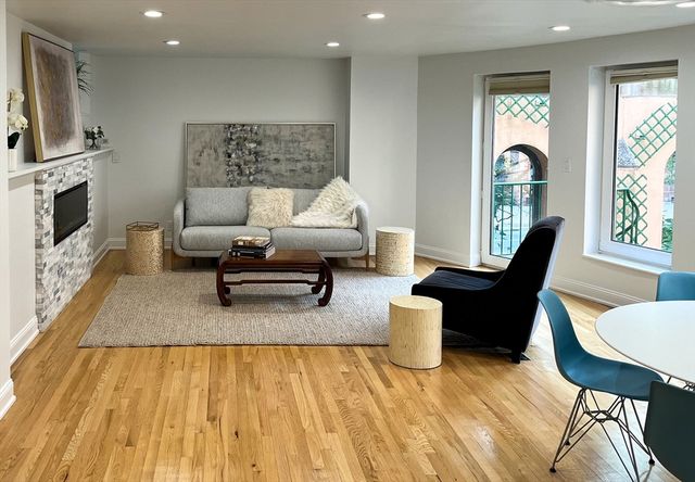 492 Beacon Street 82, Boston, MA 02115