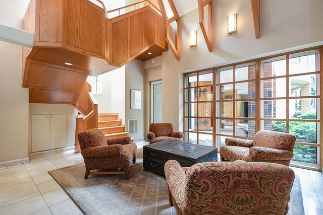 492 Beacon Street 82, Boston, MA 02115