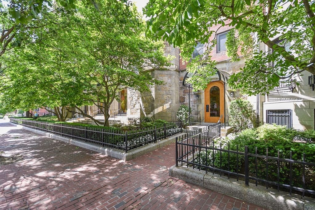 492 Beacon Street 82, Boston, MA 02115
