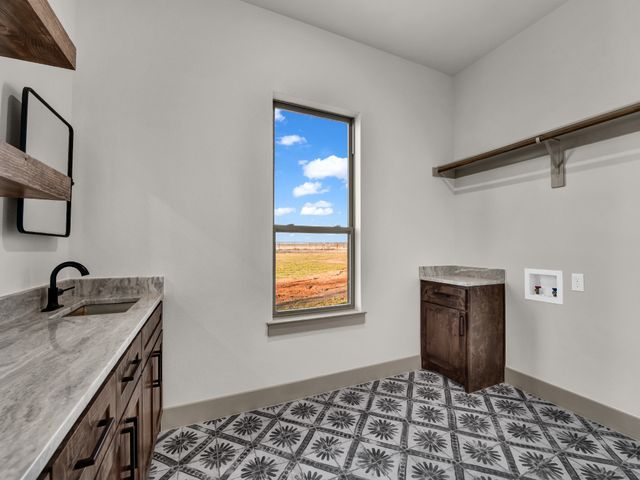 1390 Poe Prairie Road, Millsap, TX 76066