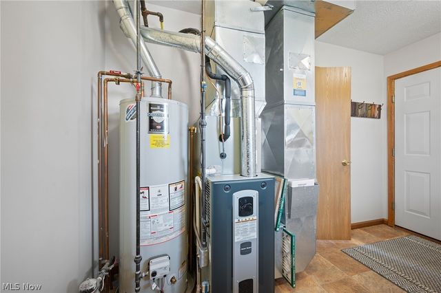 909 Lake Terrace Drive, Painesville, OH 44077