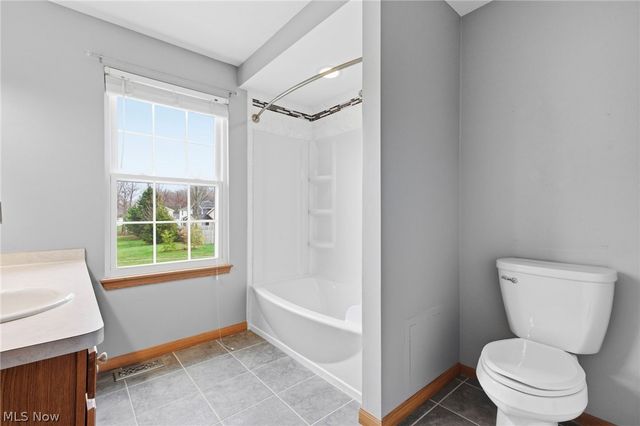 909 Lake Terrace Drive, Painesville, OH 44077