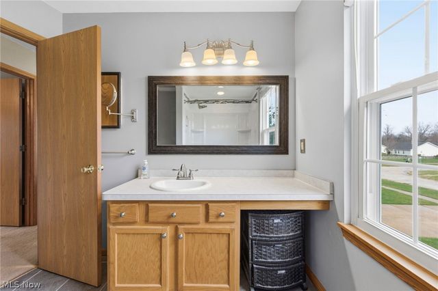 909 Lake Terrace Drive, Painesville, OH 44077