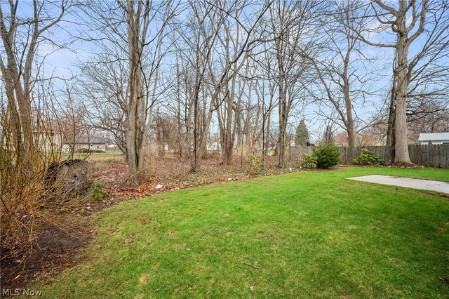 909 Lake Terrace Drive, Painesville, OH 44077