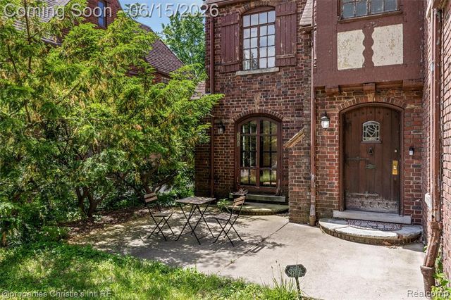 3205 Sherbourne Road, Detroit, MI 48221