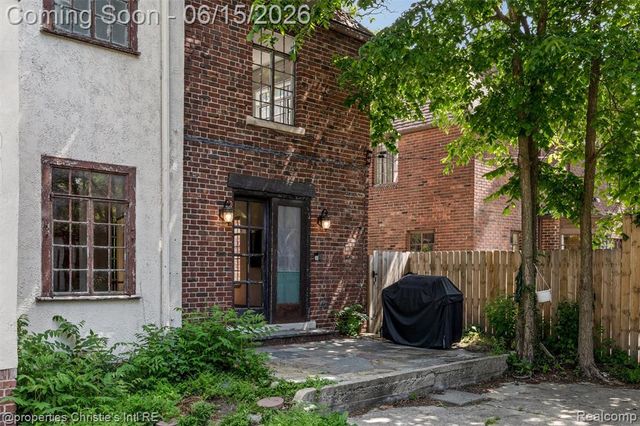 3205 Sherbourne Road, Detroit, MI 48221