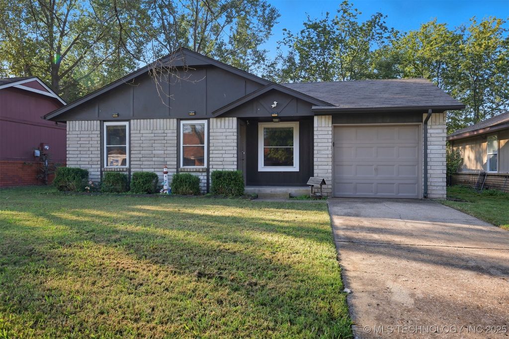 660 E 143rd Street, Glenpool, OK 74033