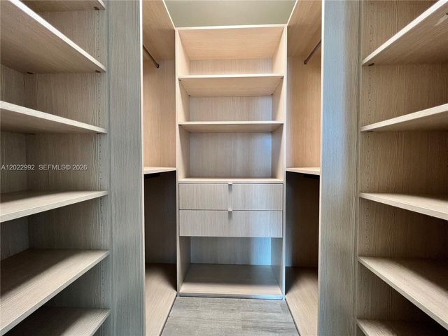 1000 Brickell Plaza 1903, Miami, FL 33131