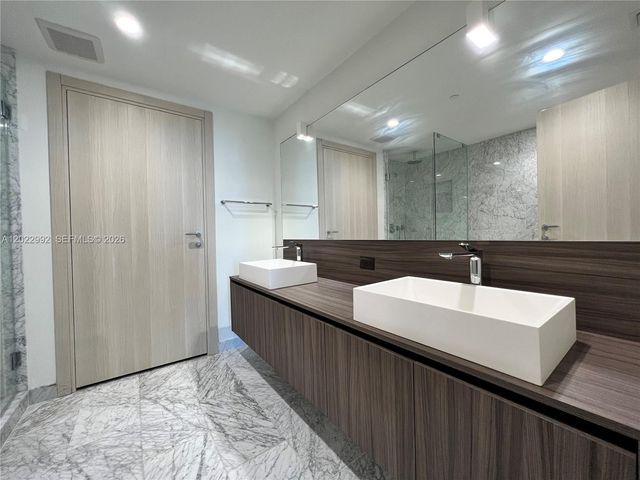 1000 Brickell Plaza 1903, Miami, FL 33131