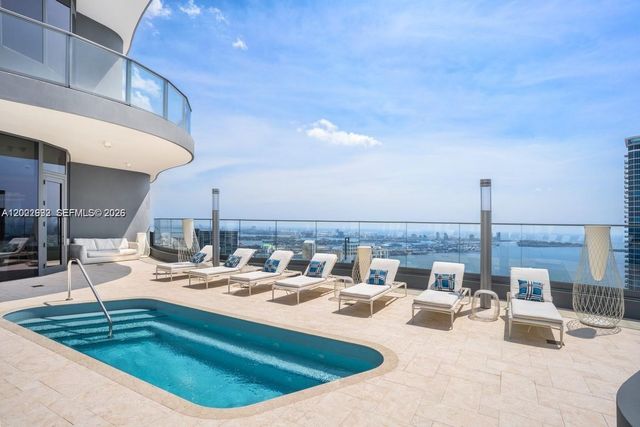 1000 Brickell Plaza 1903, Miami, FL 33131