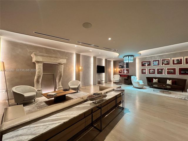 1000 Brickell Plaza 1903, Miami, FL 33131