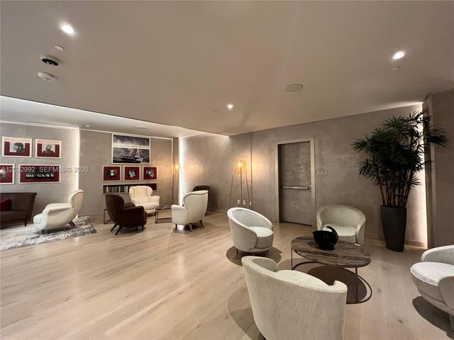 1000 Brickell Plaza 1903, Miami, FL 33131