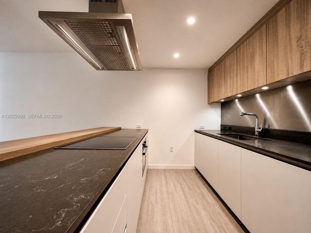 1000 Brickell Plaza 1903, Miami, FL 33131