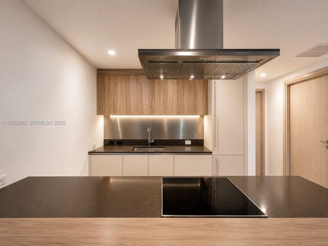 1000 Brickell Plaza 1903, Miami, FL 33131